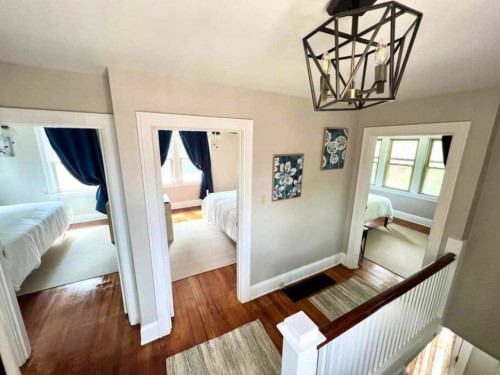 Stunning Beautiful House about 3.5 miles near Jerry McClatchey Field  - Gallery -  5