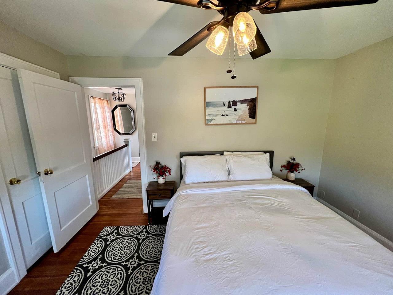  Private Bedroom Suite 1  -  Stunning Beautiful House about 3.5 miles near Jerry McClatchey Field  - Gallery -  8