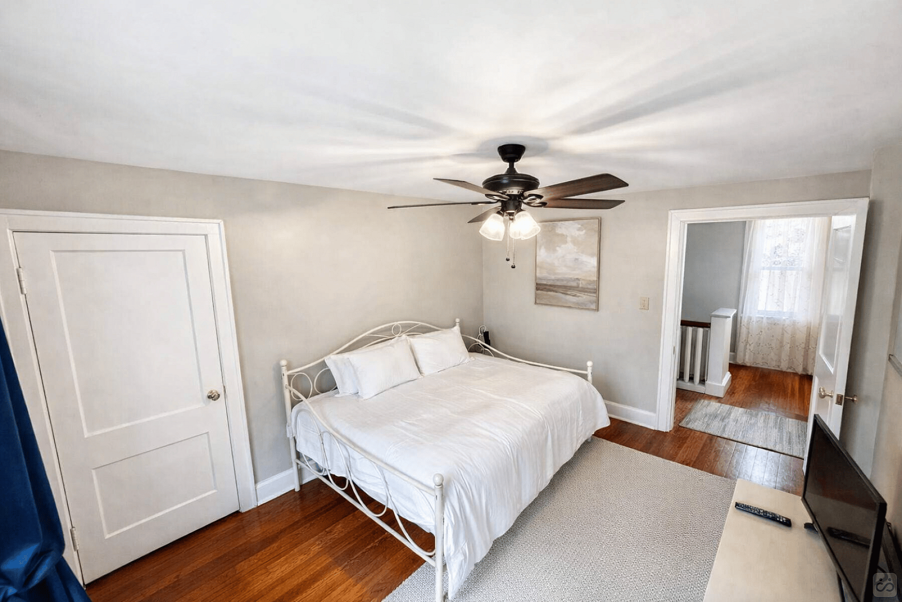  Private Bedroom Suite 2  -  Stunning Beautiful House about 3.5 miles near Jerry McClatchey Field  - Gallery -  6