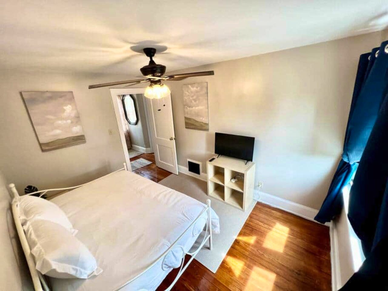  Private Bedroom Suite 2  -  Stunning Beautiful House about 3.5 miles near Jerry McClatchey Field  - Gallery -  11