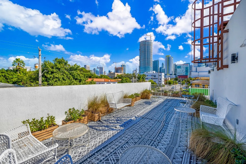 Relaxing & Quiet House nearby Calle Ocho Plaza