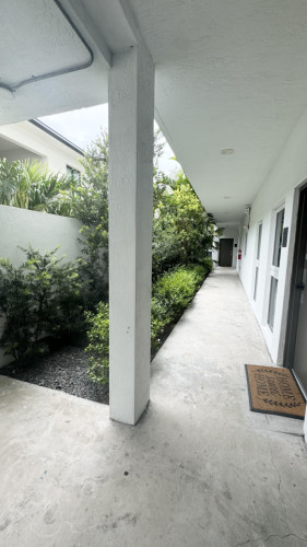 SouthWest 7th Home II - Gallery - 23