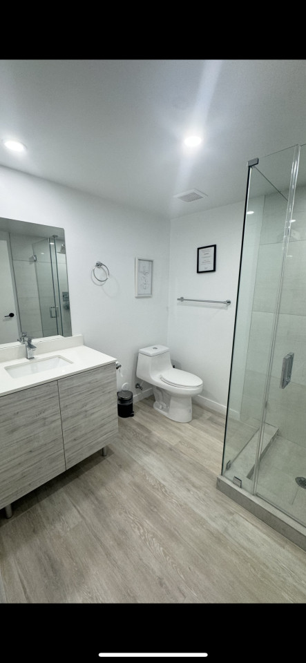  Furnished Ensuite In Shared 5 Bed 3 Bath  -  Relaxing & Quiet House nearby Calle Ocho Plaza Apartment  - Gallery -  20