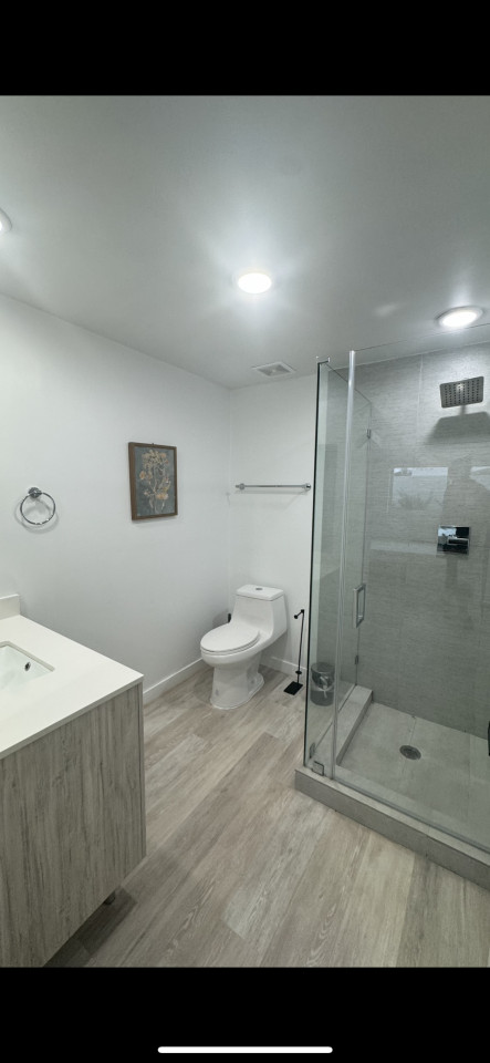  Furnished Ensuite In Shared 5 Bed 3 Bath  -  Relaxing & Quiet House nearby Calle Ocho Plaza Apartment  - Gallery -  11