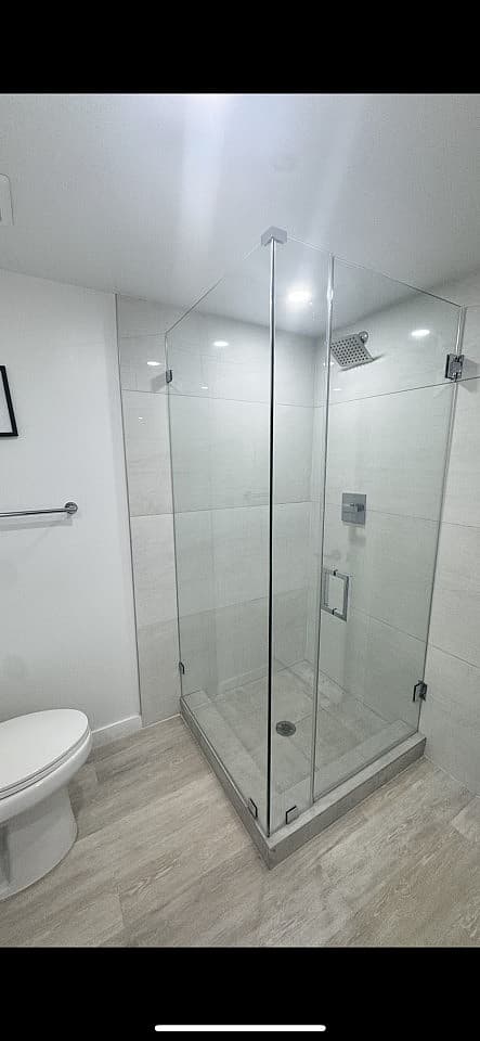  Furnished Ensuite In Shared 5 Bed 3 Bath  -  Relaxing & Quiet House nearby Calle Ocho Plaza Apartment  - Gallery -  26