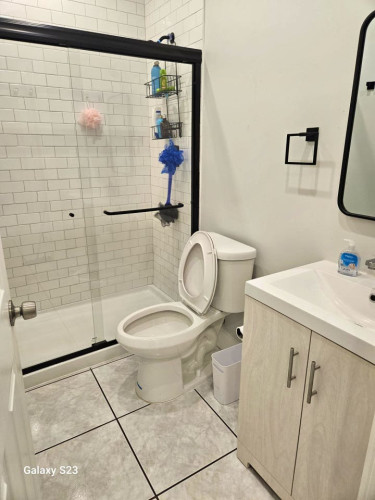 Huge House Half a Block from New Park & Beach