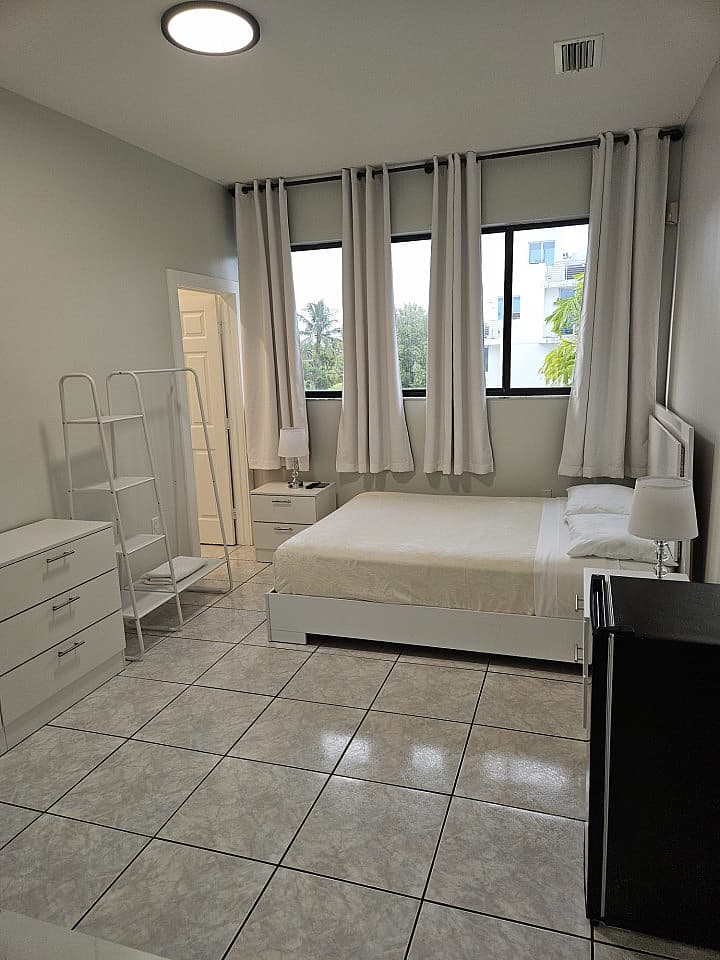 Private Bedroom With New Private Full Bathroom - 8