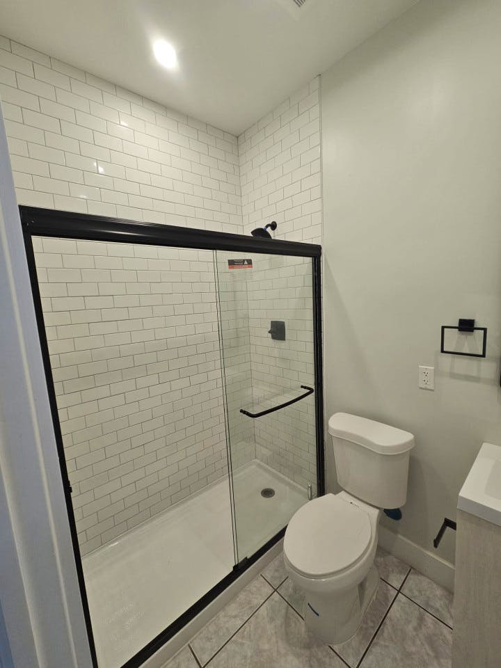 Private Bedroom With New Private Full Bathroom - 28