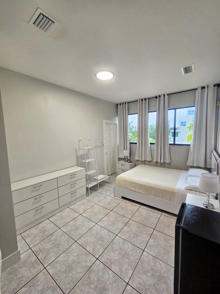 Private Bedroom With New Private Full Bathroom - 26