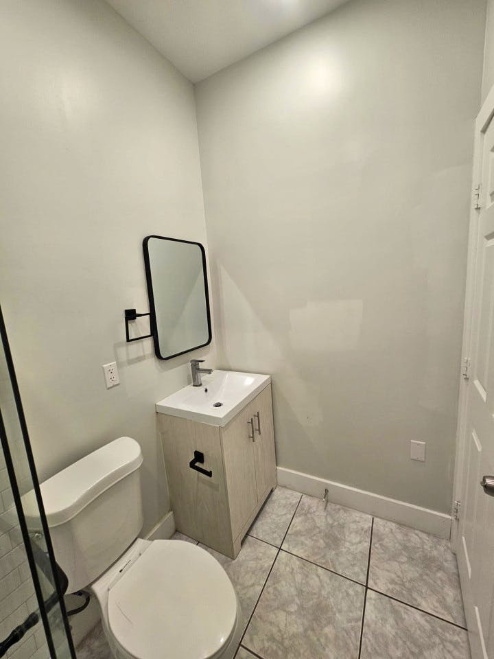 Private Bedroom With New Private Full Bathroom - 24
