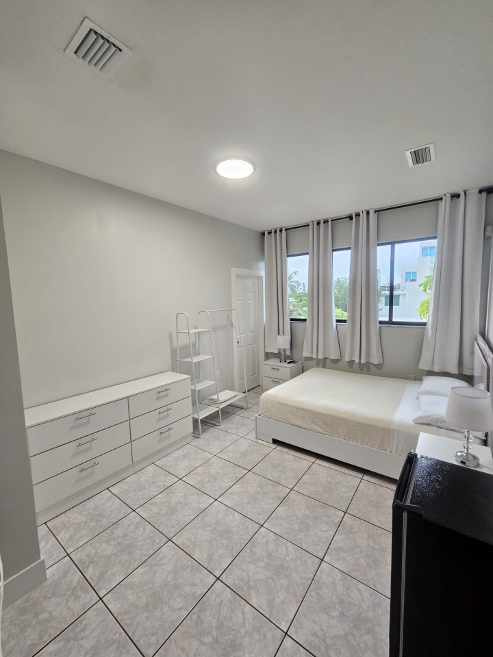 Private Bedroom With New Private Full Bathroom - 20