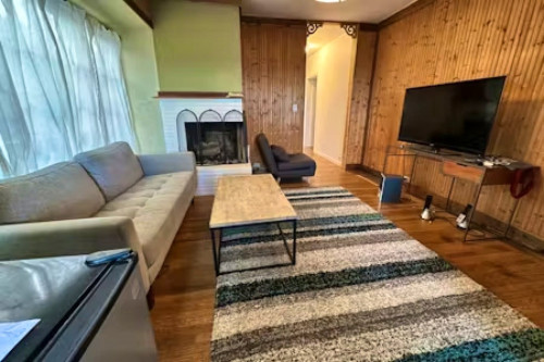 Cozy Home in a Quiet Neighborhood near Merced Heights Playground House  - Gallery -  5