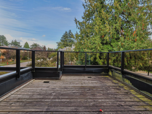 Vibrant Co-Living Community House one a Mile Away from Oakridge Centre Mall