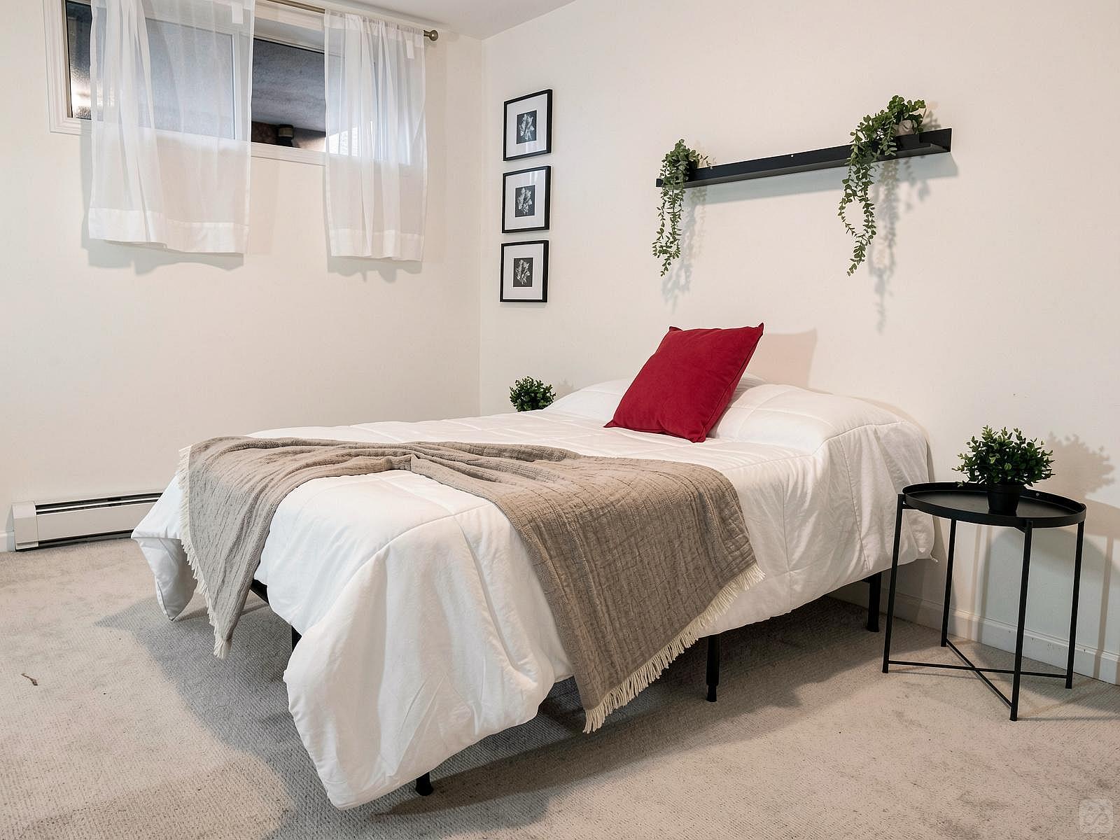 Standard Room - Vibrant Co-Living Community one a Mile Away from Oakridge Centre Mall House - Gallery - 32