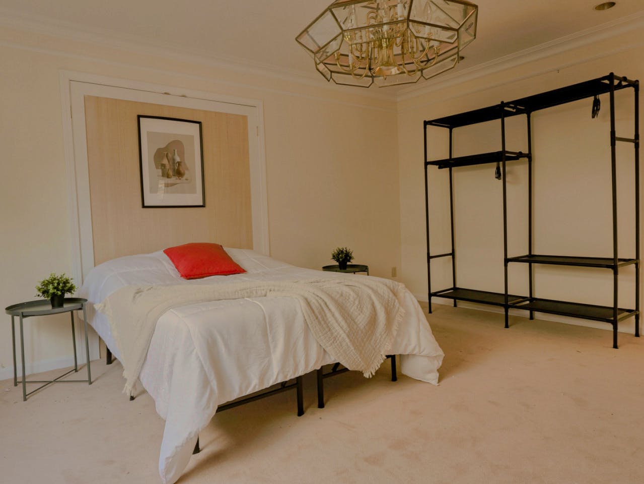 Standard Room - Vibrant Co-Living Community one a Mile Away from Oakridge Centre Mall House - Gallery - 7