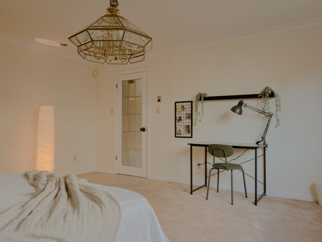 Standard Room - Vibrant Co-Living Community House one a Mile Away from Oakridge Centre Mall - Gallery - 13