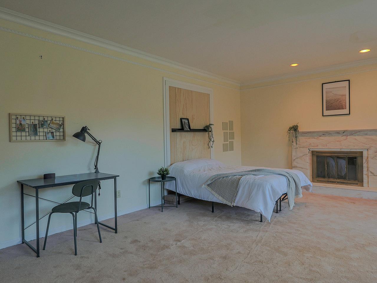 Flex Room - Vibrant Co-Living Community one a Mile Away from Oakridge Centre Mall House - Gallery - 21