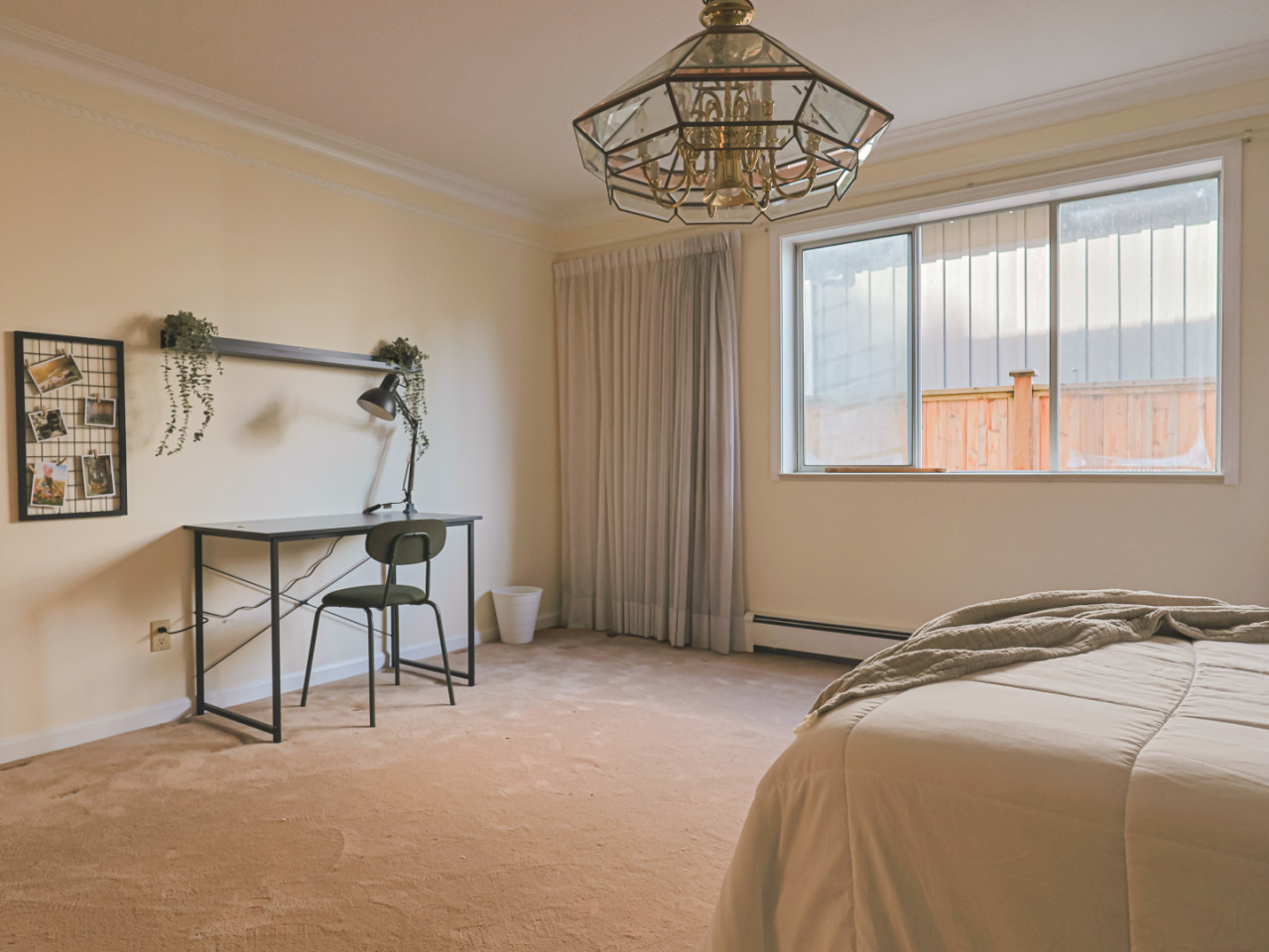 Allen - Vibrant Co-Living Community one a Mile Away from Oakridge Centre Mall House - Gallery - 9