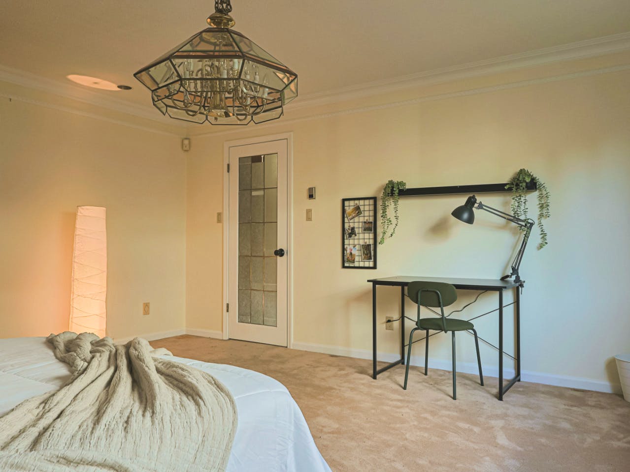 Allen - Vibrant Co-Living Community House one a Mile Away from Oakridge Centre Mall - Gallery - 3