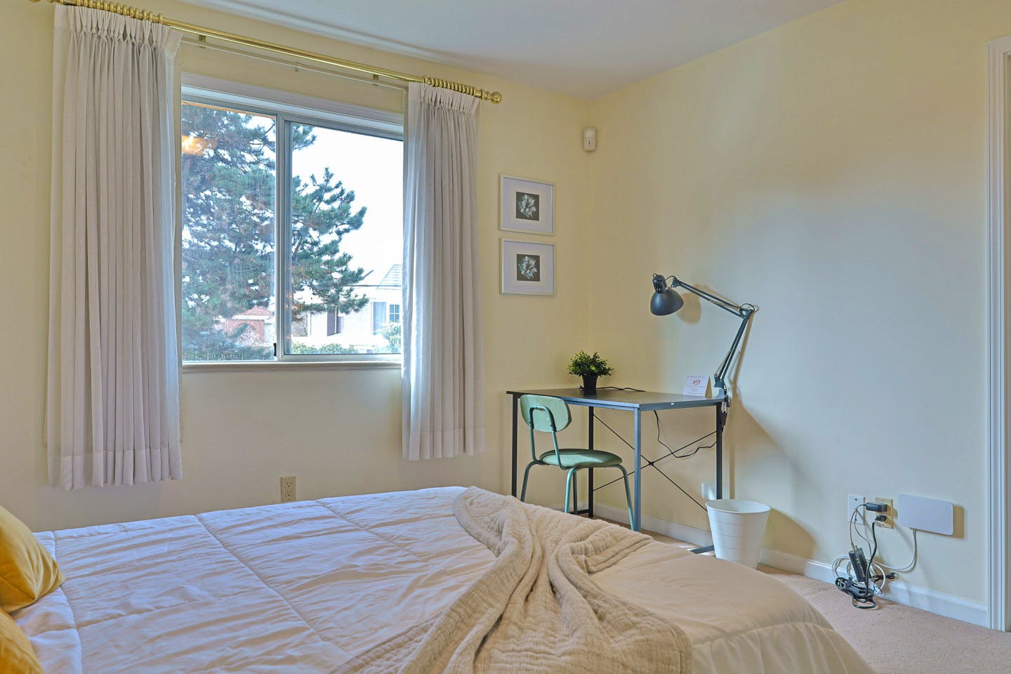 Coppola - Vibrant Co-Living Community one a Mile Away from Oakridge Centre Mall House - Gallery - 1