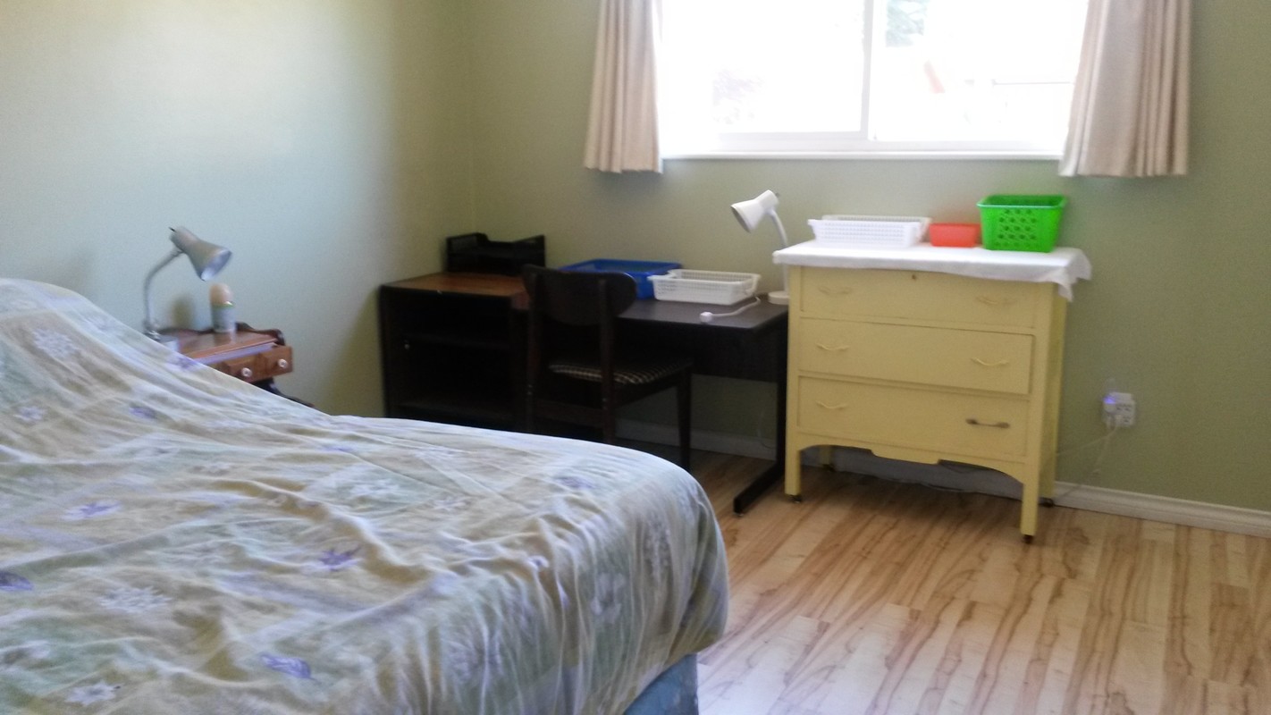  XLarge Room (Full Room)  -  ** Females only **clean & quiet  - Gallery -  1