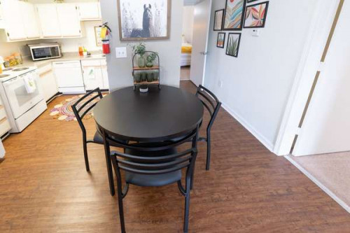 Reserve on Third - Gallery - 21