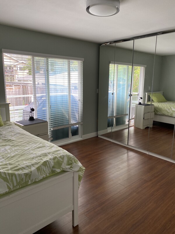  Spare Room(Full Room)  -  North Vancouver Heart  - Gallery -  1