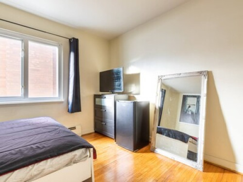 Cozy Private Room - Great Location 