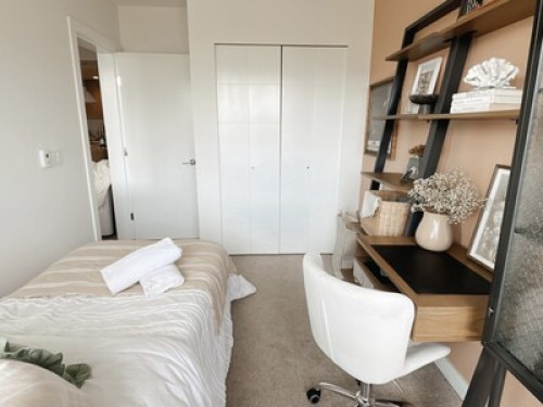  Apartment w/ rooftop patio+hot tub