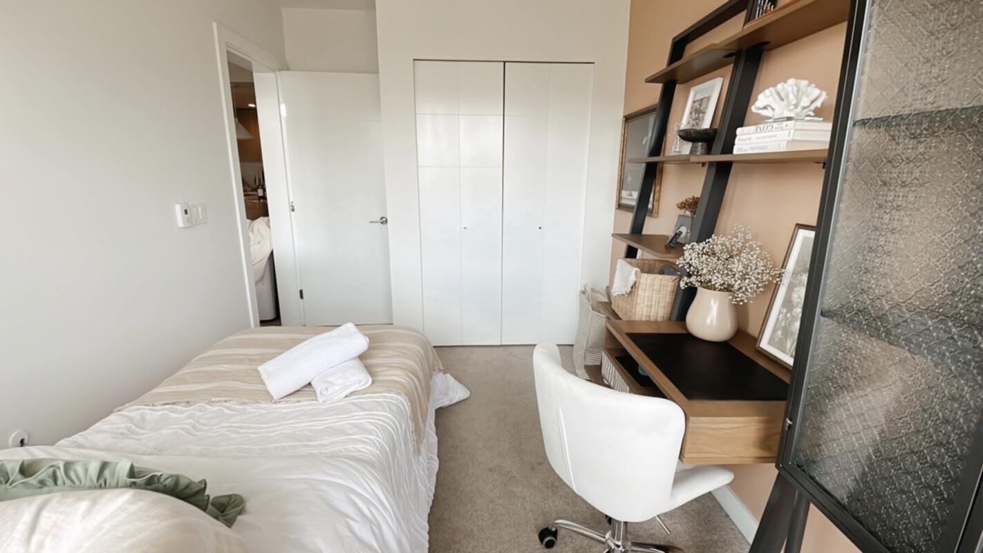 Bedroom (Full Room) - 1