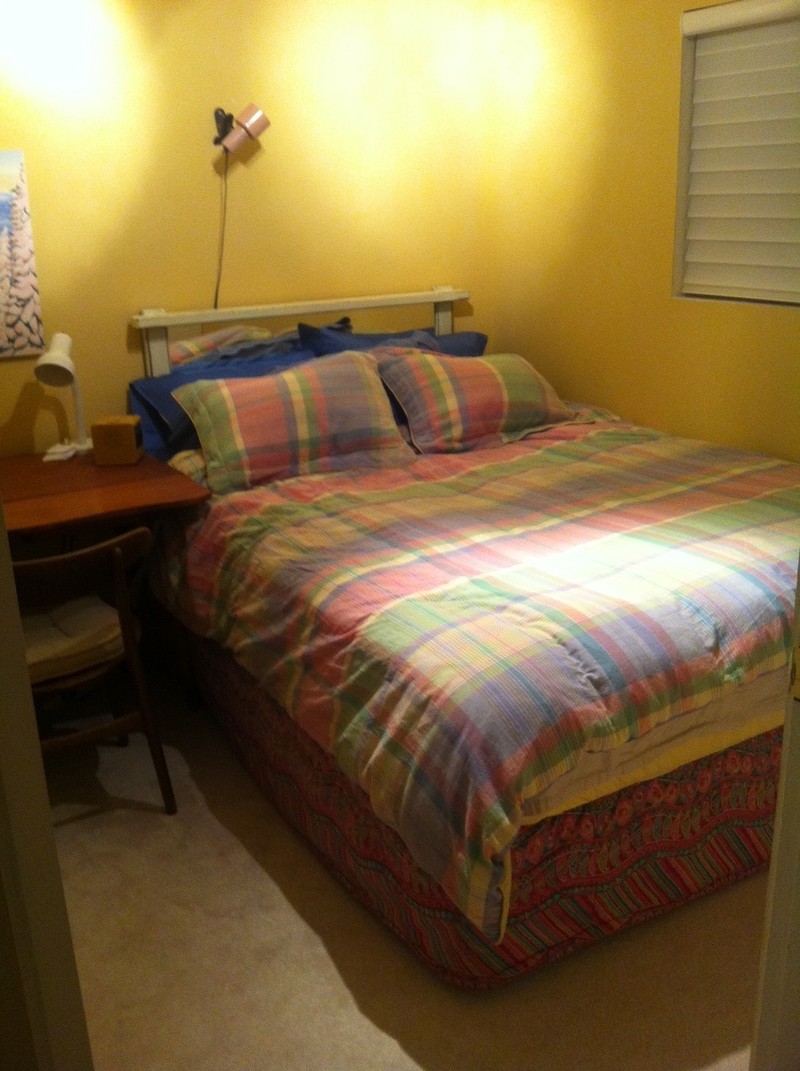  Bedroom 1(Full Room)  -  Best Homestay! Beautiful North Van  - Gallery -  1