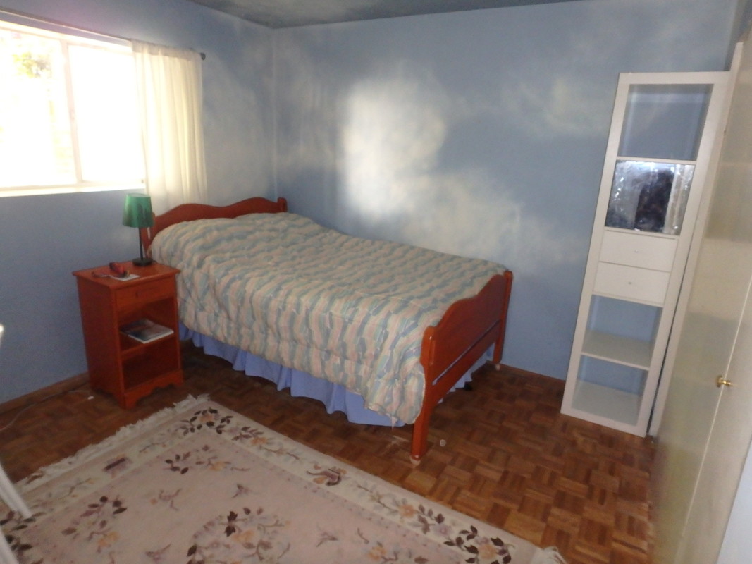  Bedroom 2(Full Room)  -  Best Homestay! Beautiful North Van  - Gallery -  1