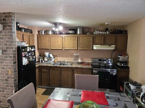 Female Student, Temp worker Welcome