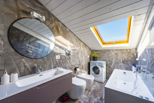 Apartment in Corso Giuseppe Garibaldi, Napoli for 77 m² with 2 bedrooms