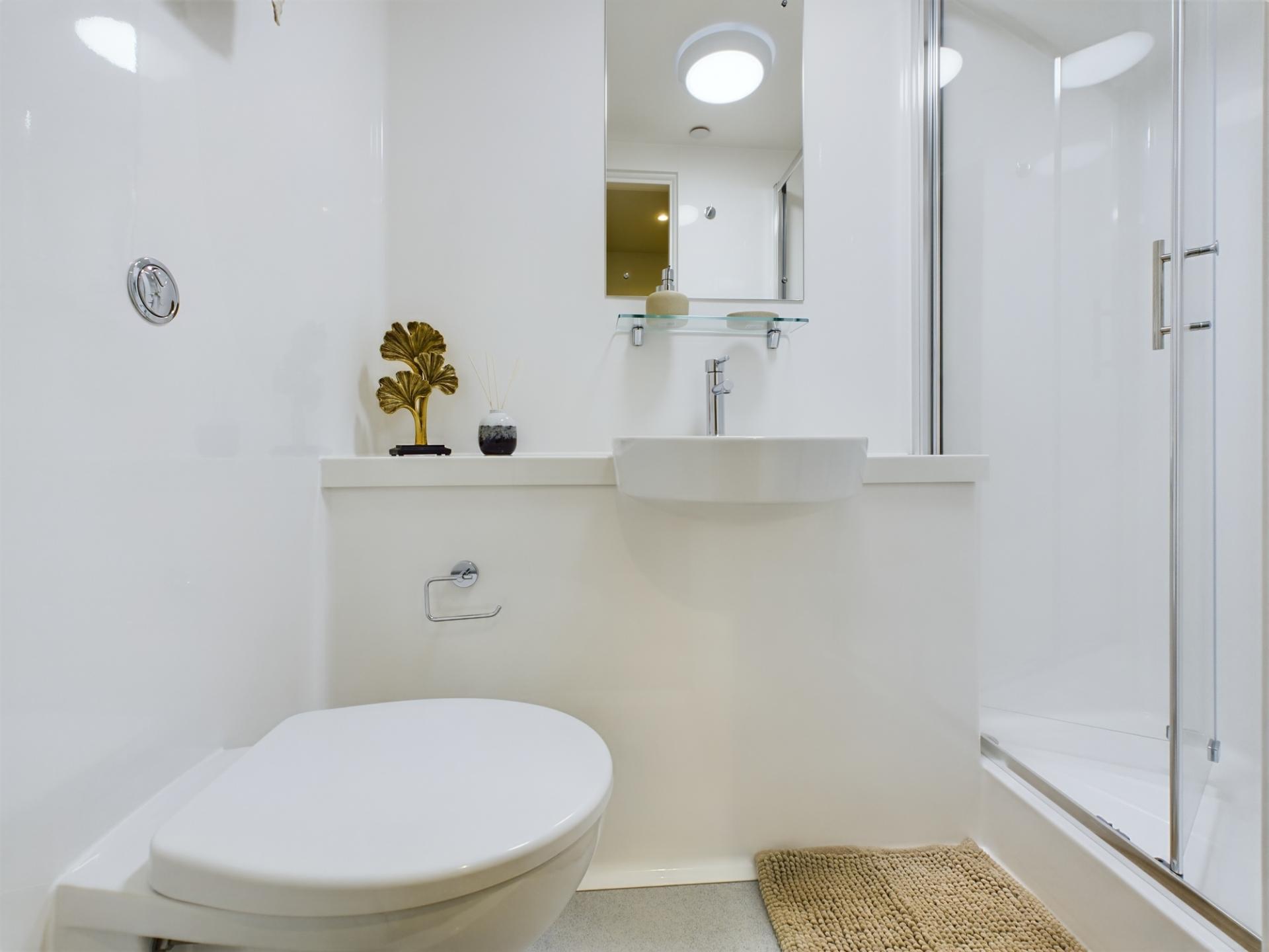Classic En-Suite - 4