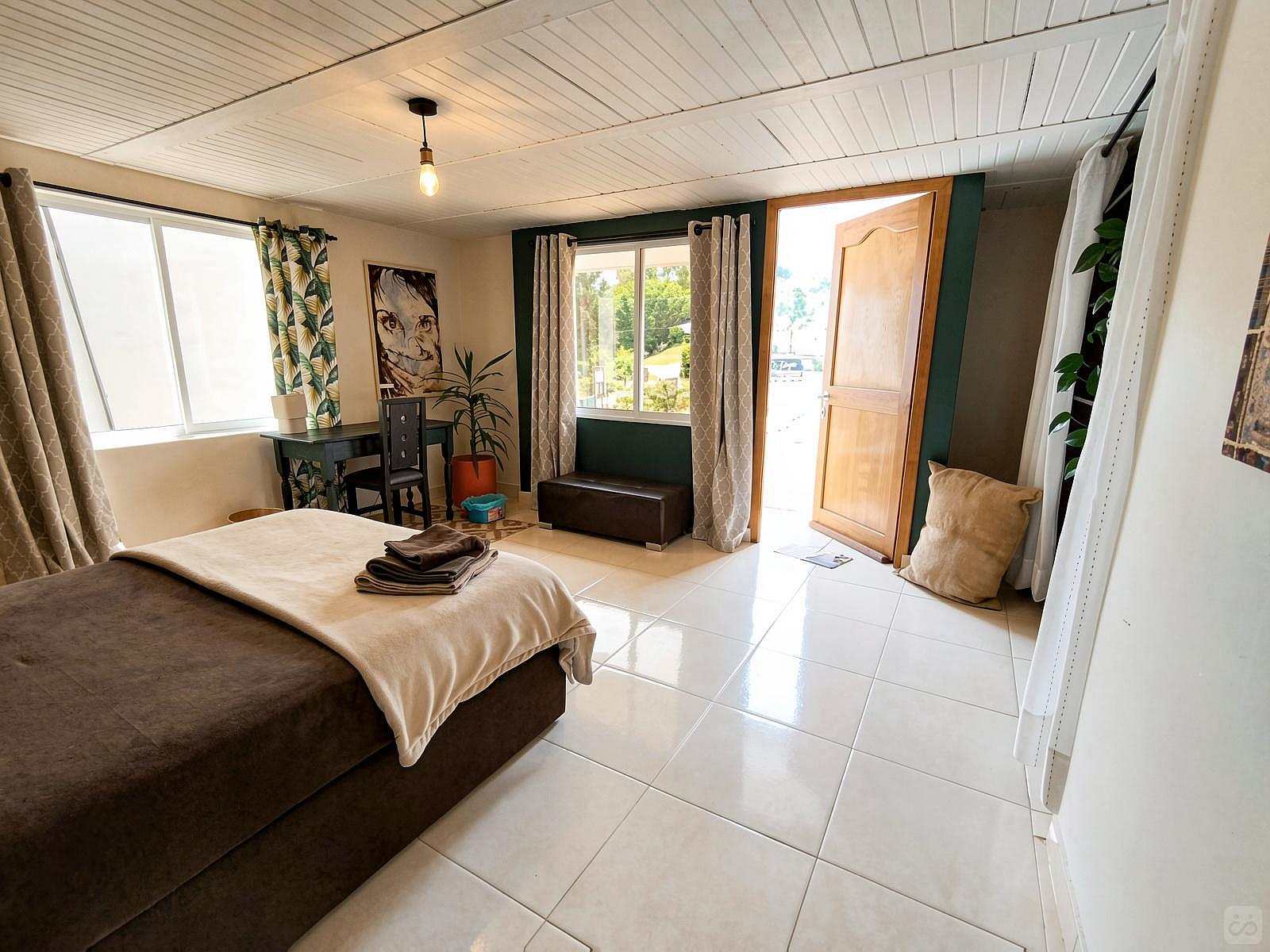 Large Private Room With Balcony - Charming home w/ an inspiring workspace surrounded by nature and community. - Gallery - 23