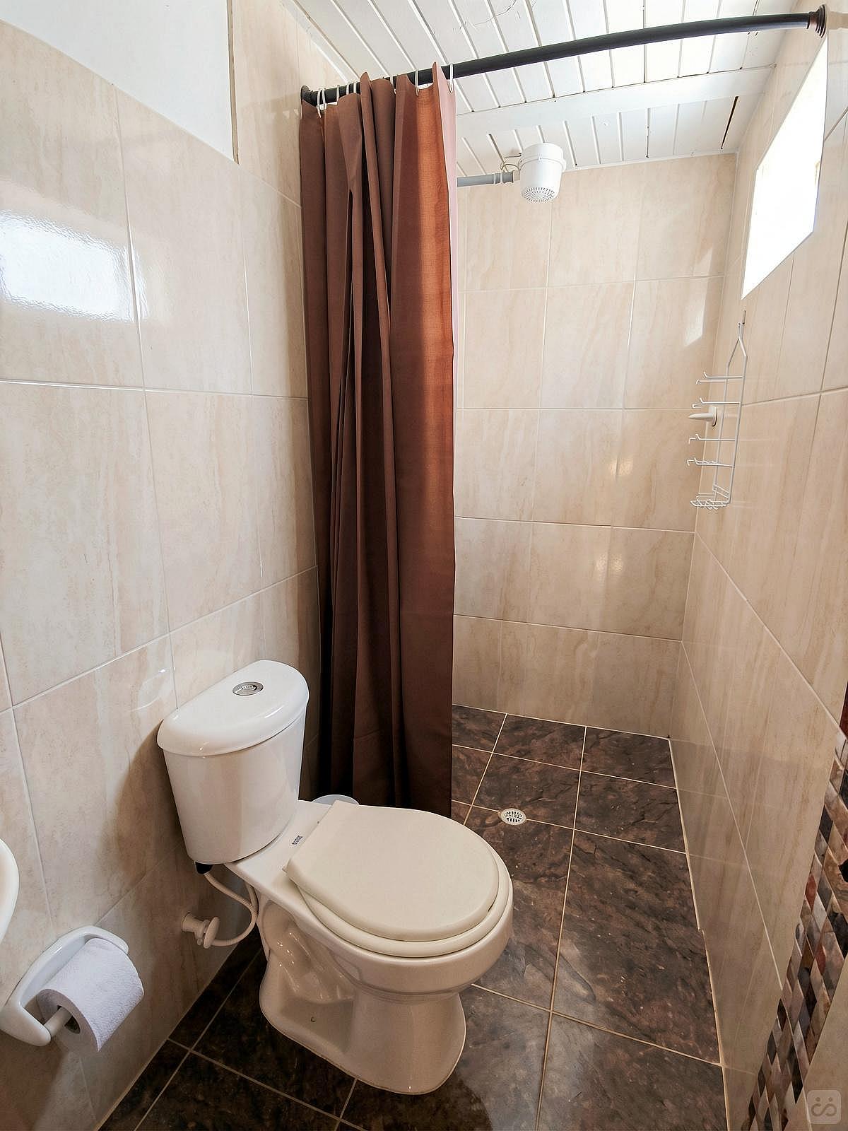 Large Private Room With Balcony - Charming home w/ an inspiring workspace surrounded by nature and community. - Gallery - 25