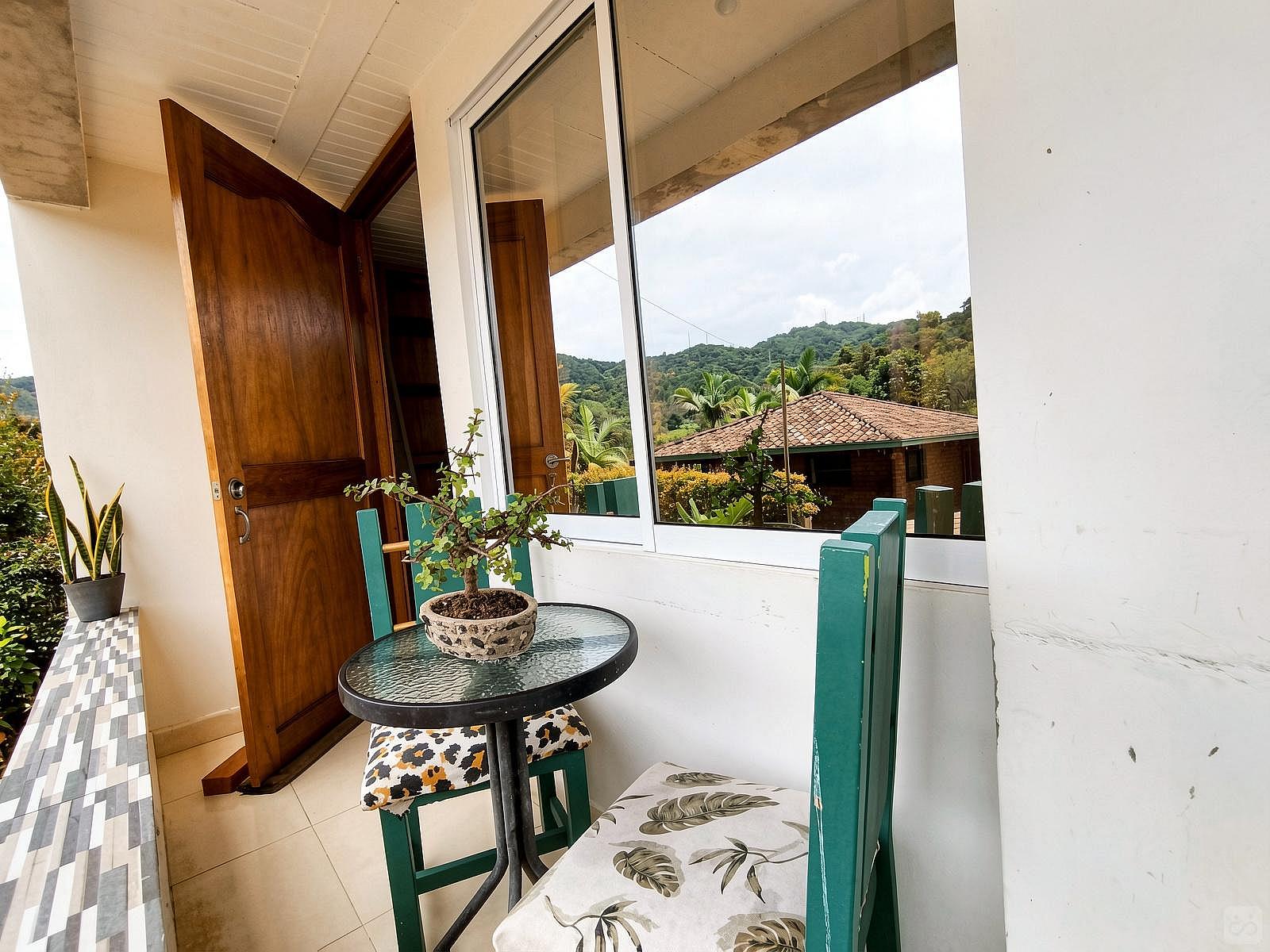 Large Private Room With Balcony - Charming home w/ an inspiring workspace surrounded by nature and community. - Gallery - 24