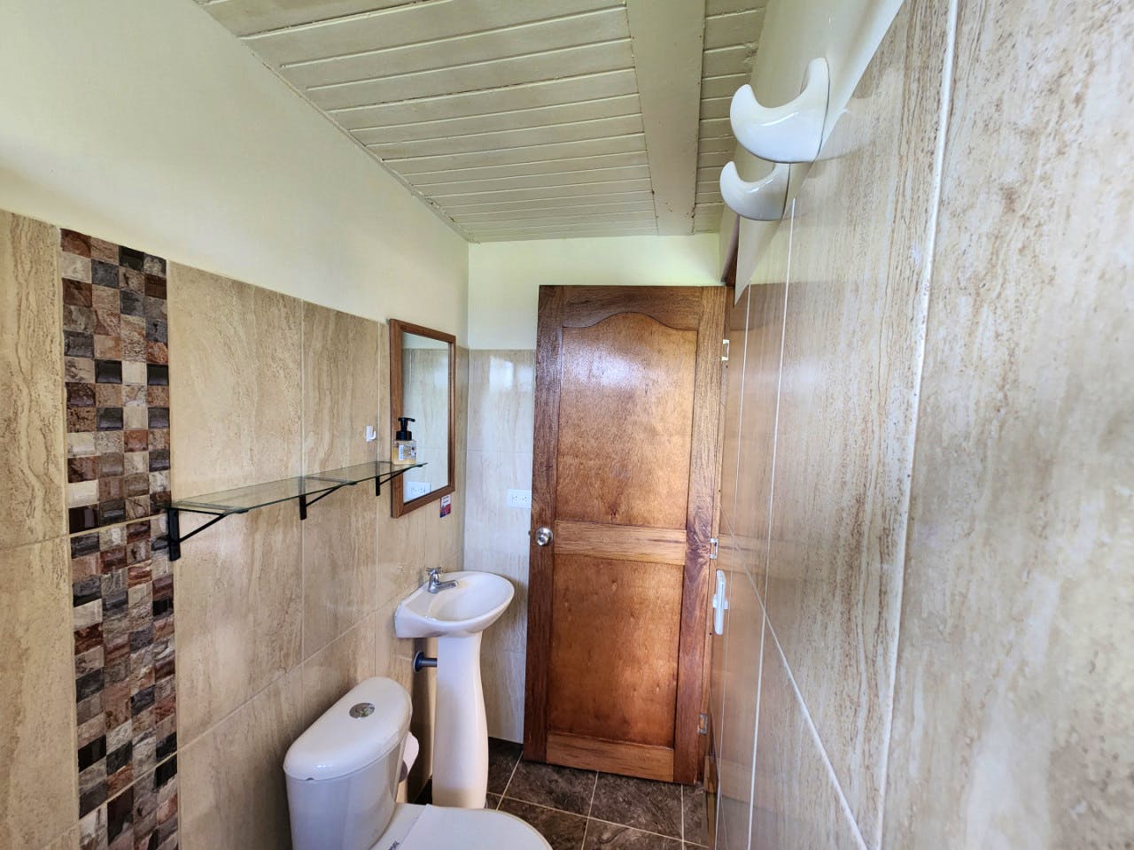 Regular Private Room - Charming home w/ an inspiring workspace surrounded by nature and community. - Gallery - 15