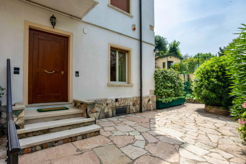 Via San Carlo