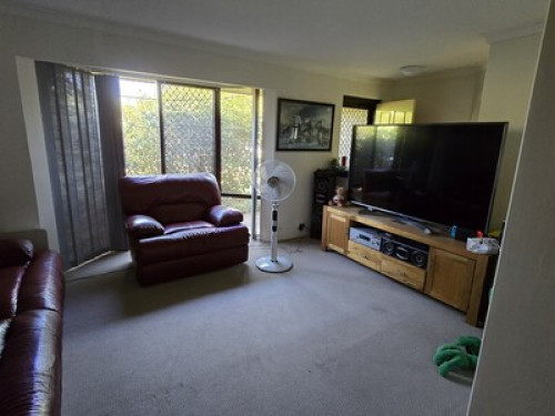 4 rooms available 