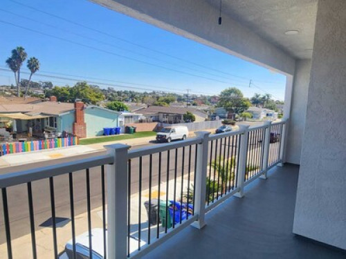 Private 2nd Floor Oasis