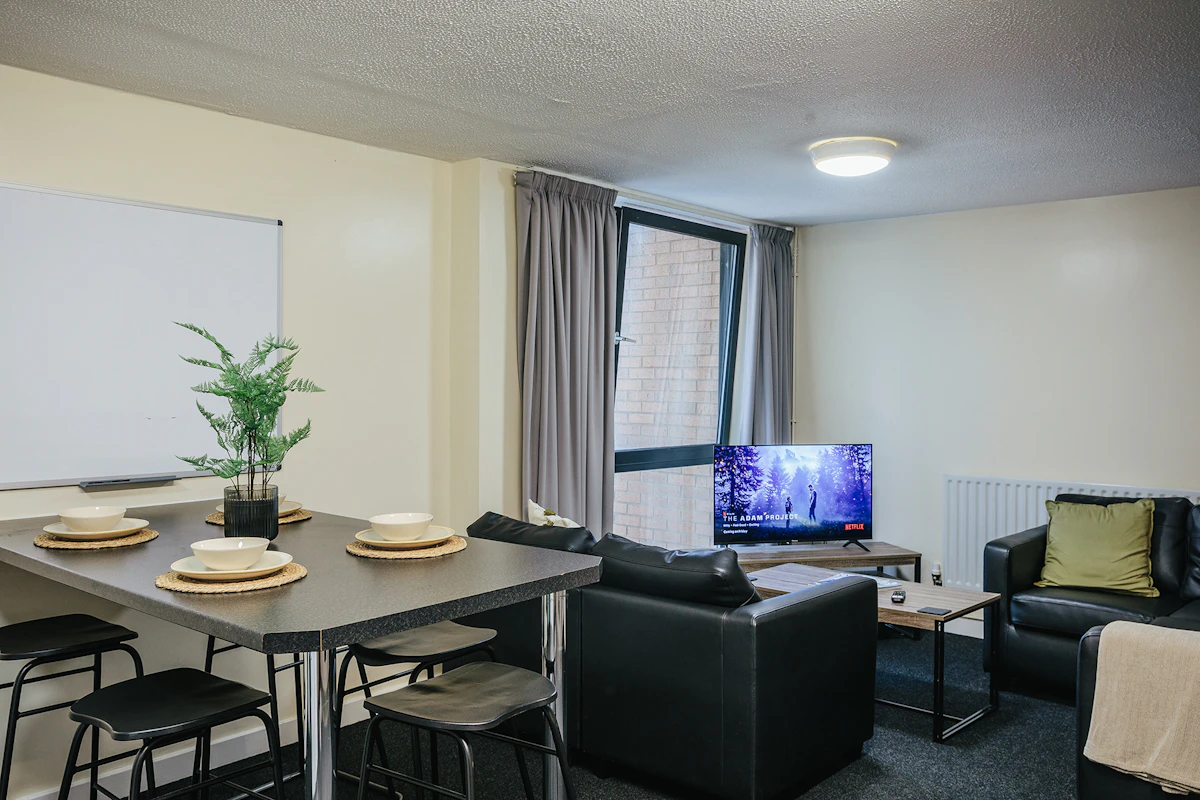  Premium 5 Bed En-Suite  -  The Pinnacles  - Gallery -  3