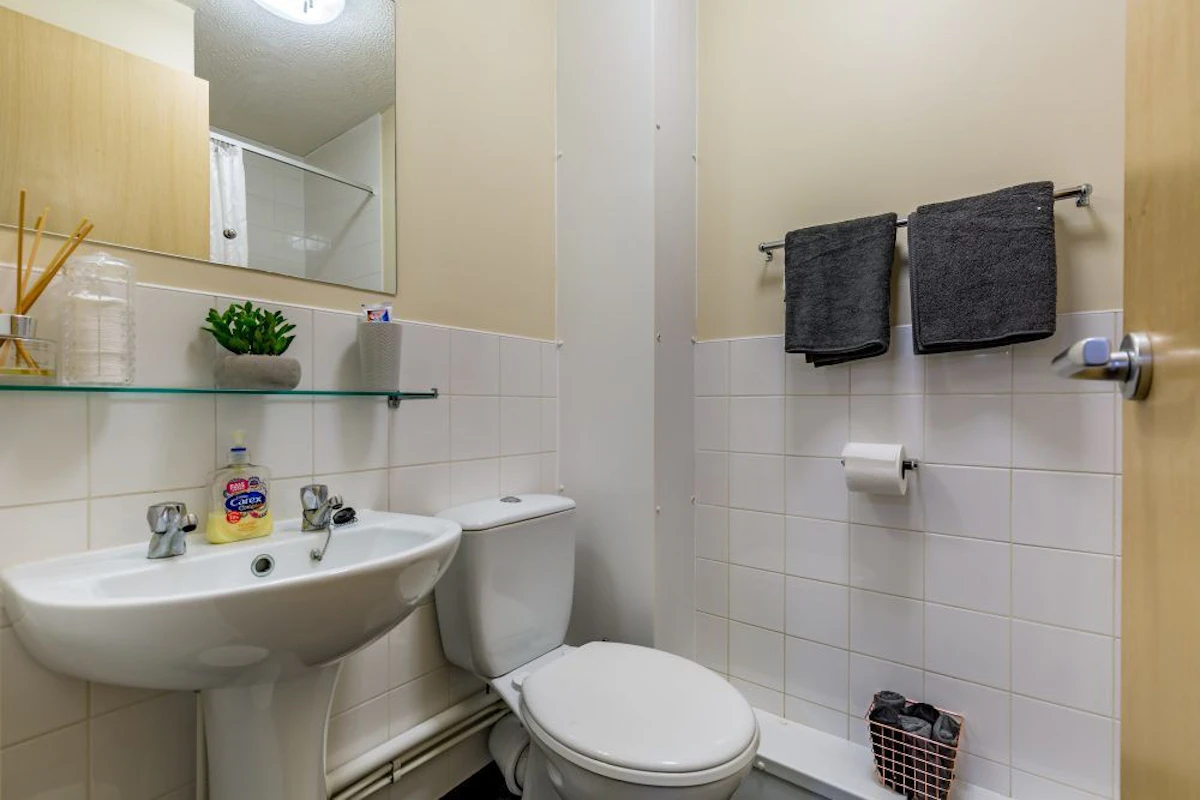  Classic 4 Bed En-Suite  -  The Pinnacles  - Gallery -  4