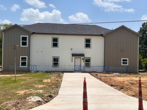 Charming Bedrooms with Private Bath, Full Kitchen, and Personal Appliances nearby God and Jesus Perfect Church