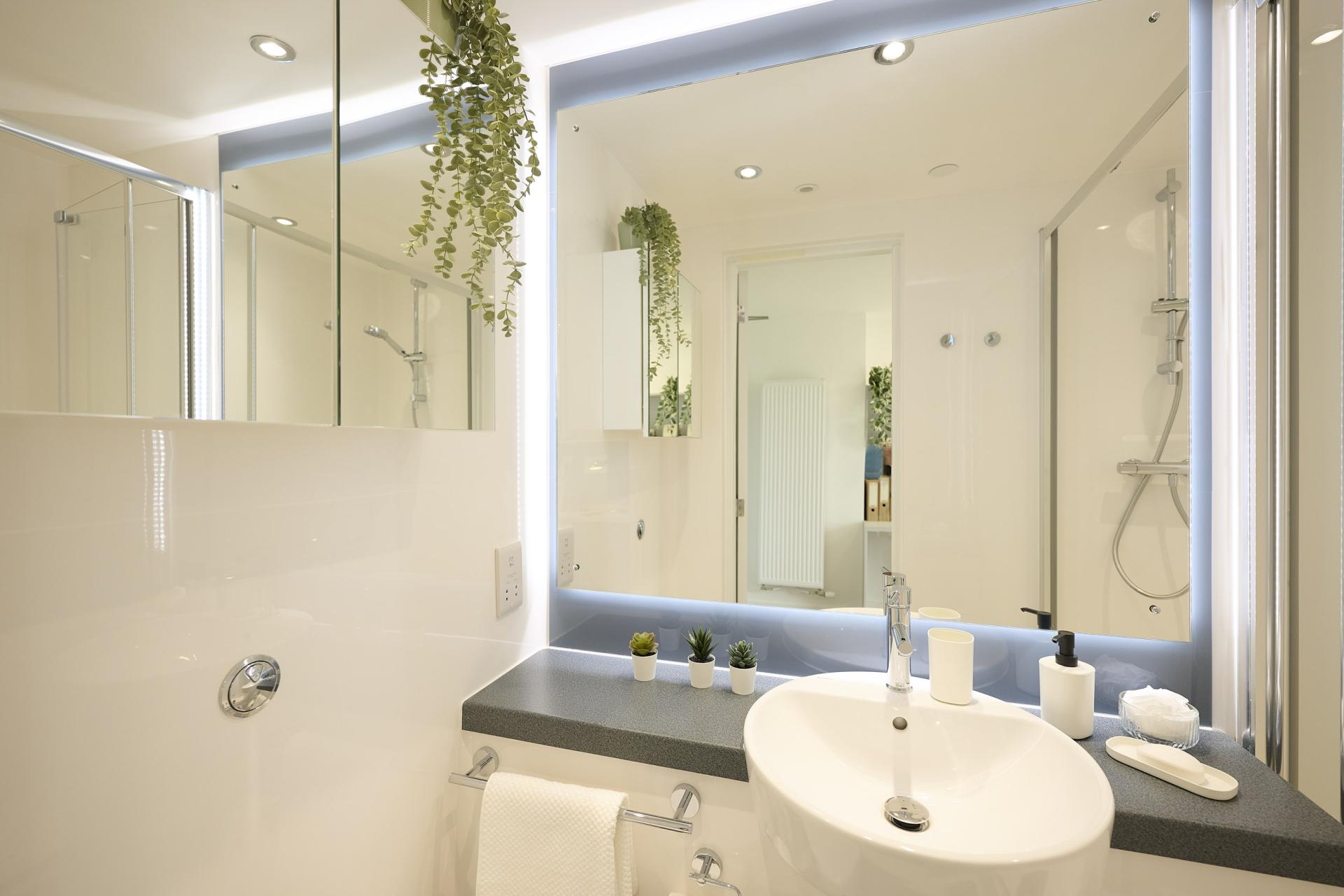 Platinum En-Suite - 3