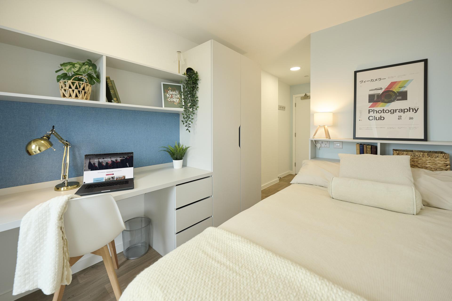 Gold En-Suite - 1
