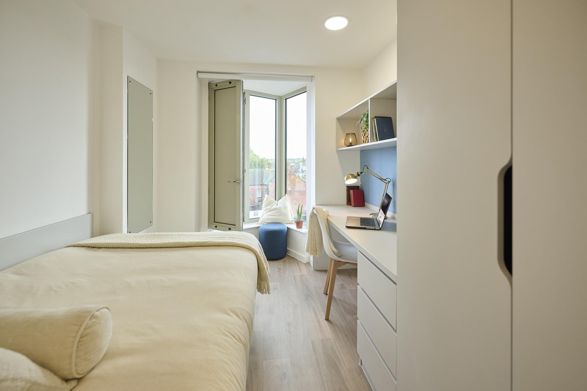Gold En-Suite - 4
