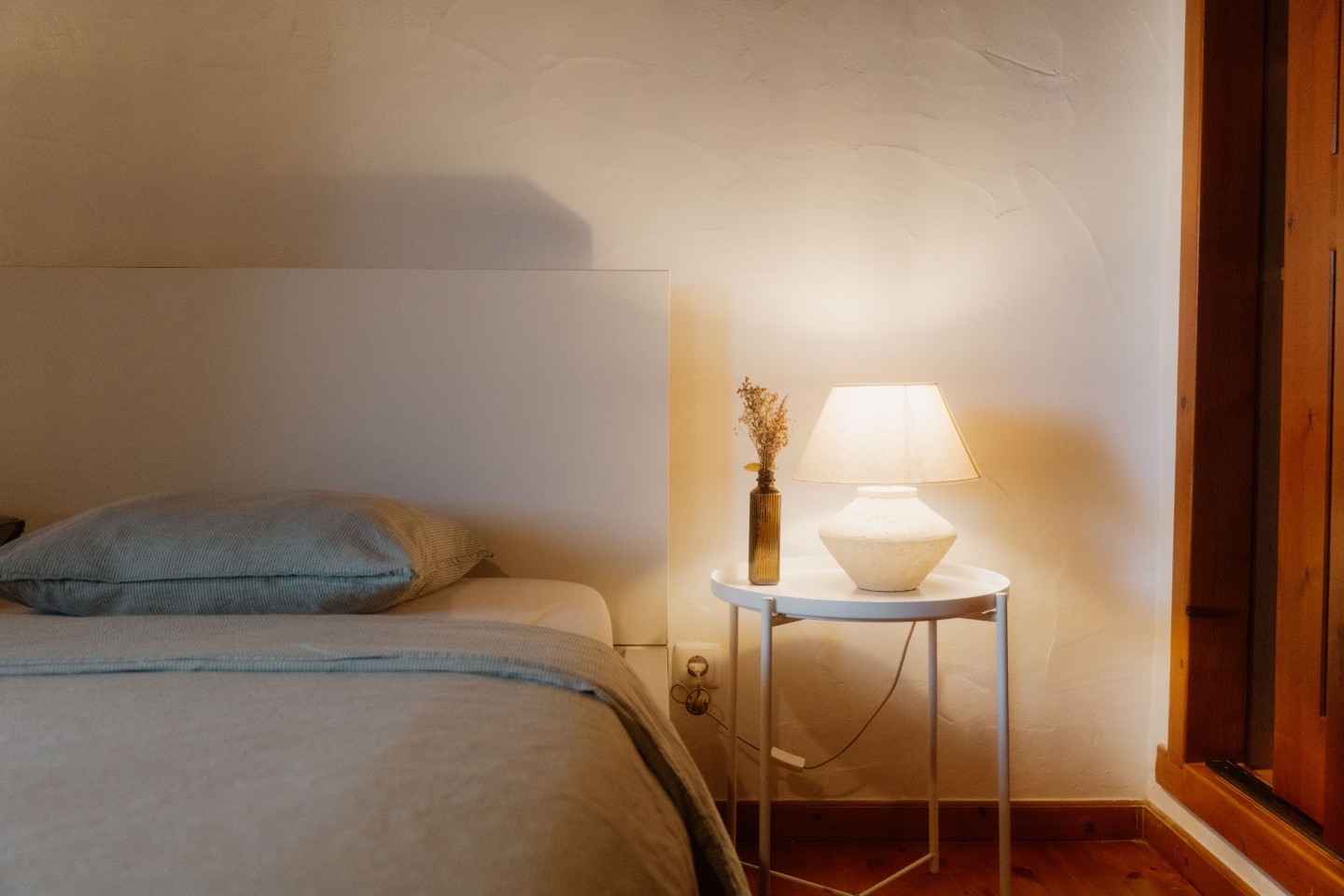 Mid-Sized Room - 21