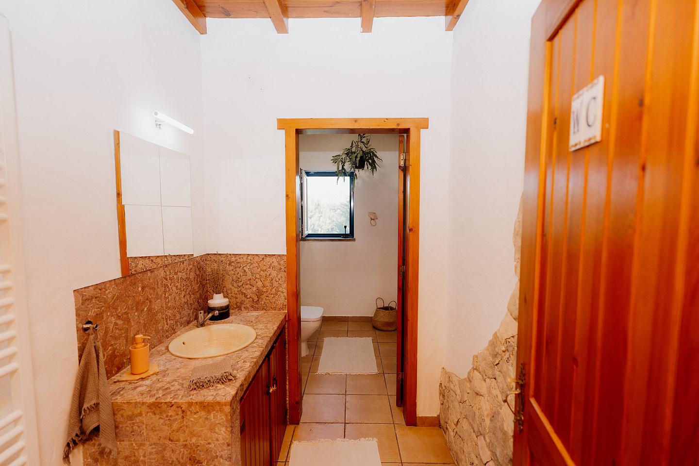 Mid-Sized Room - 56